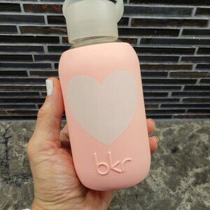 BKR TEENY ELLE 8 OZ / 250ML GLASS WATER BOTTLE PINK AND WHITE HEART LIMITED ED